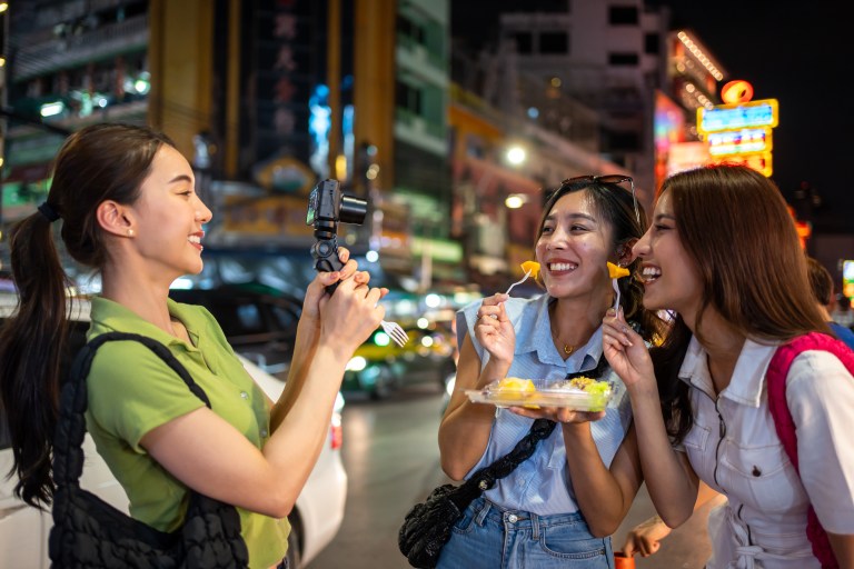 Podcast: Driving traffic with content: How Lia Garcia scales tours with blogs and influencers